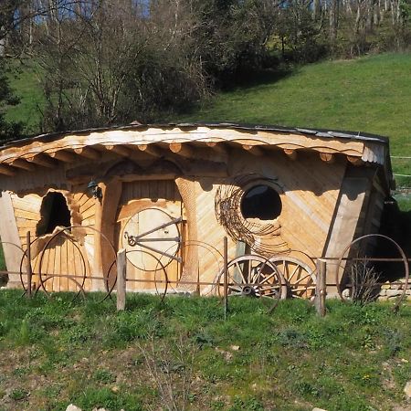 Village.Insolite Montagny-sur-Grosne Zewnętrze zdjęcie