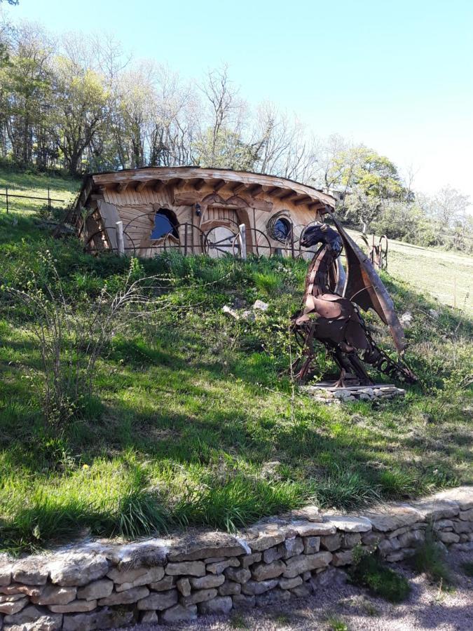 Village.Insolite Montagny-sur-Grosne Zewnętrze zdjęcie