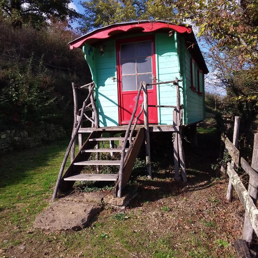 Village.Insolite Montagny-sur-Grosne Zewnętrze zdjęcie
