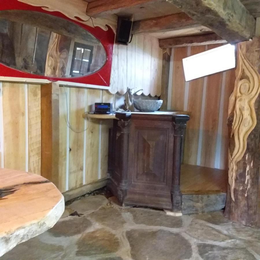 Village.Insolite Montagny-sur-Grosne Zewnętrze zdjęcie