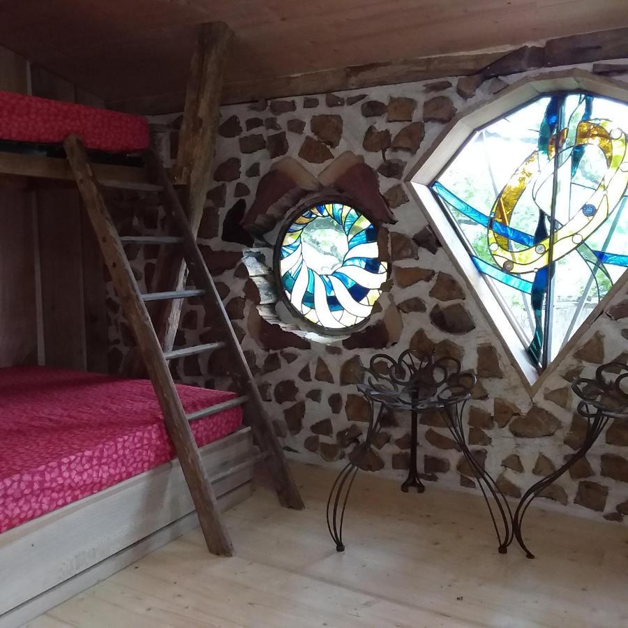 Village.Insolite Montagny-sur-Grosne Zewnętrze zdjęcie
