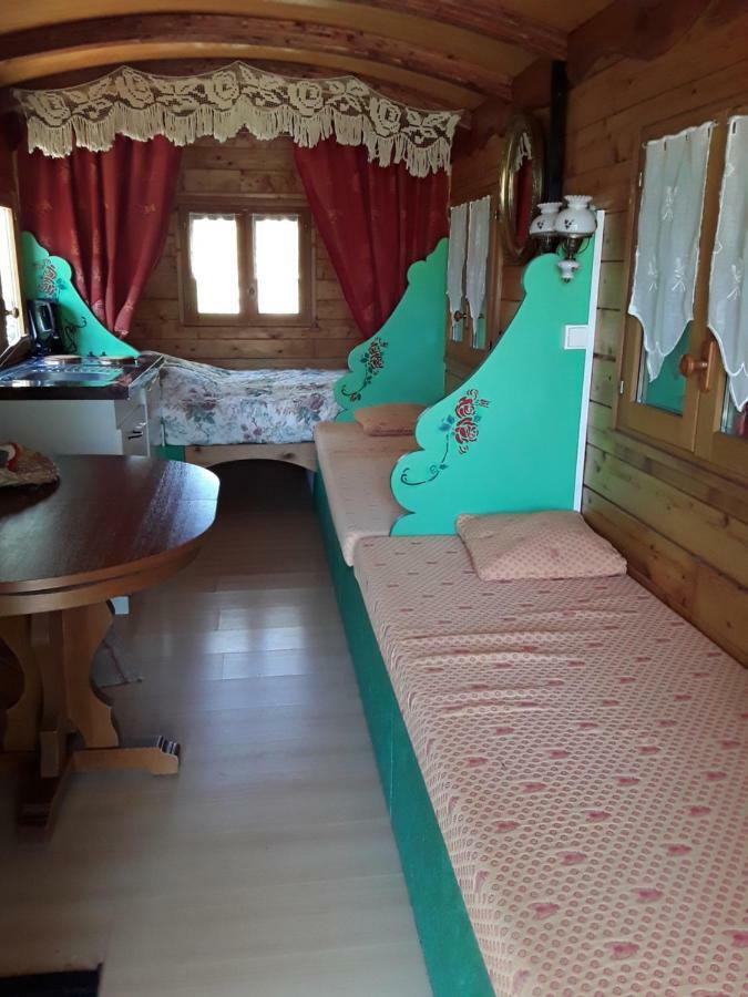 Village.Insolite Montagny-sur-Grosne Zewnętrze zdjęcie
