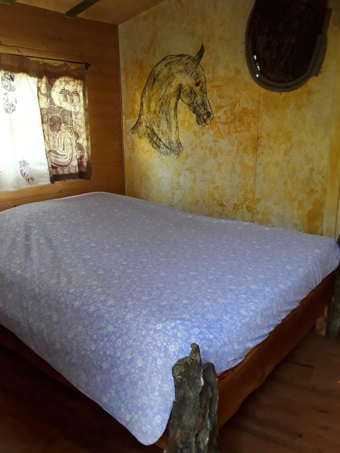 Village.Insolite Montagny-sur-Grosne Zewnętrze zdjęcie